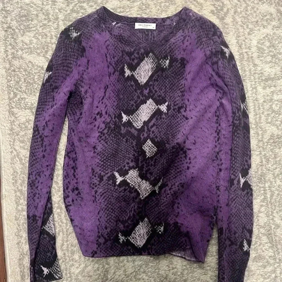 EQUIPMENT Purple SNAKE Print Cashmere Pullover - XS - Pre - Loved - Picture 1 of 3